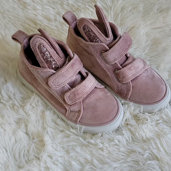 Shoes for girls store size 9